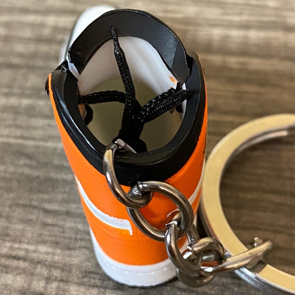 Sneaker Keychain Black White & Orange - Picture 4 of 6